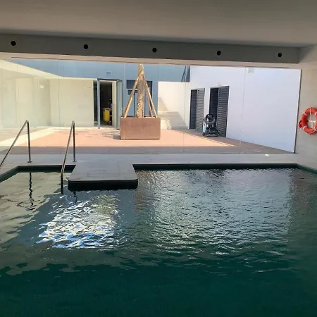 1 Line Beach New Apartment, Luxury Complex 2022 托雷莫利诺斯